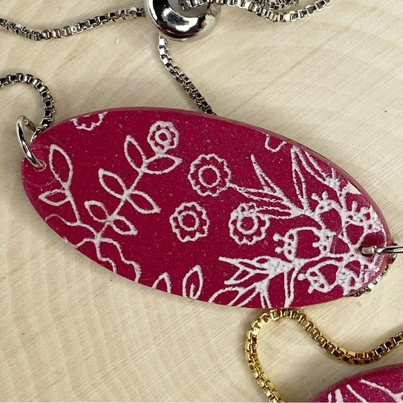 Handmade Oval Adjustable Clay Bracelet | Silver or Gold Option - Picture 4 of 5